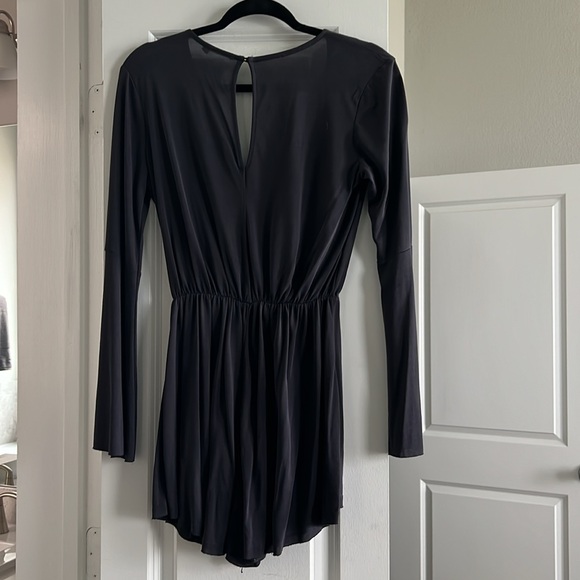 Navy blue romper - Picture 2 of 2